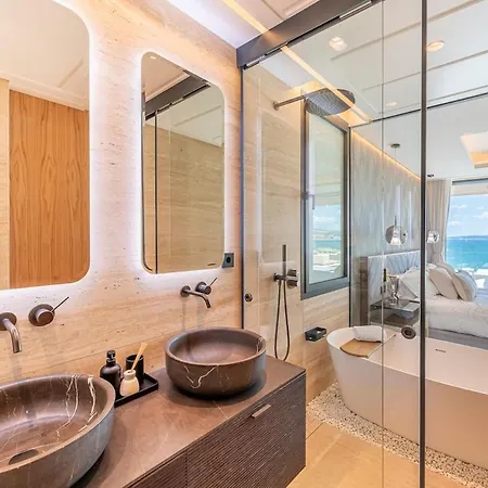 Luxury Front Line Ikkil Bay