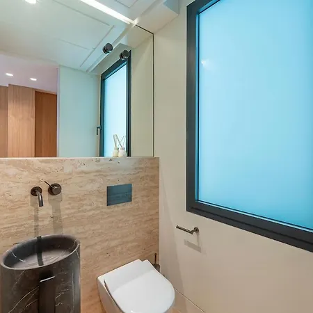 Luxury Front Line Ikkil Bay