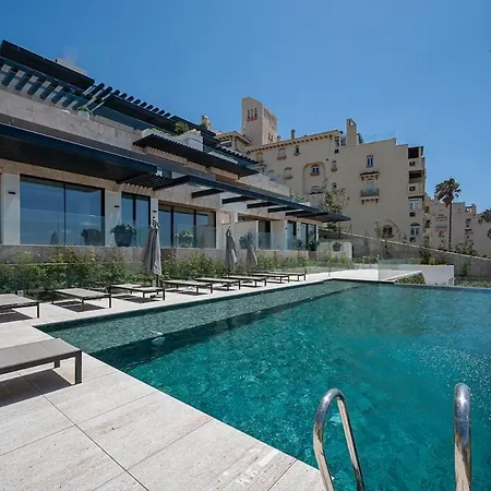 Luxury Front Line Ikkil Bay Apartment Estepona