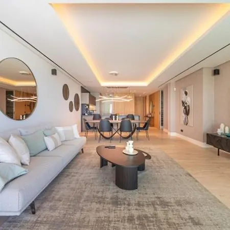 Luxury Front Line Ikkil Bay