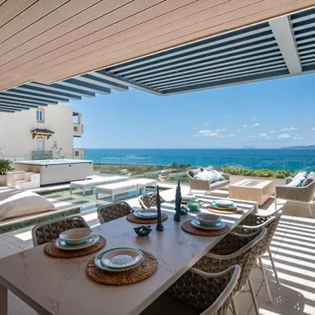 Luxury Front Line Ikkil Bay